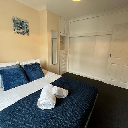 Access To Private Gym Room, 3 Bedrooms, Close To The City Swansea Exterior photo