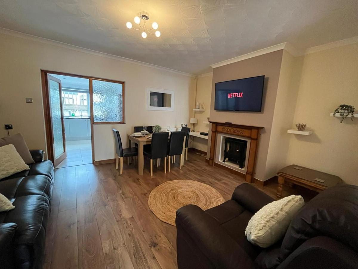 Access To Private Gym Room, 3 Bedrooms, Close To The City Swansea Exterior photo